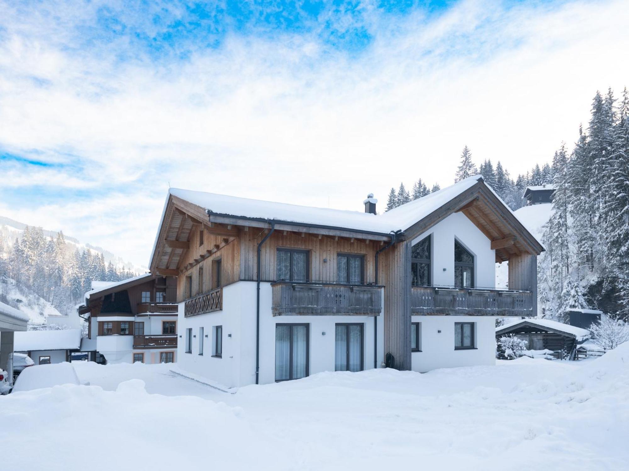 Villa Luxury Chalet in Saalbach Hinterglemm with Sauna Exterior foto